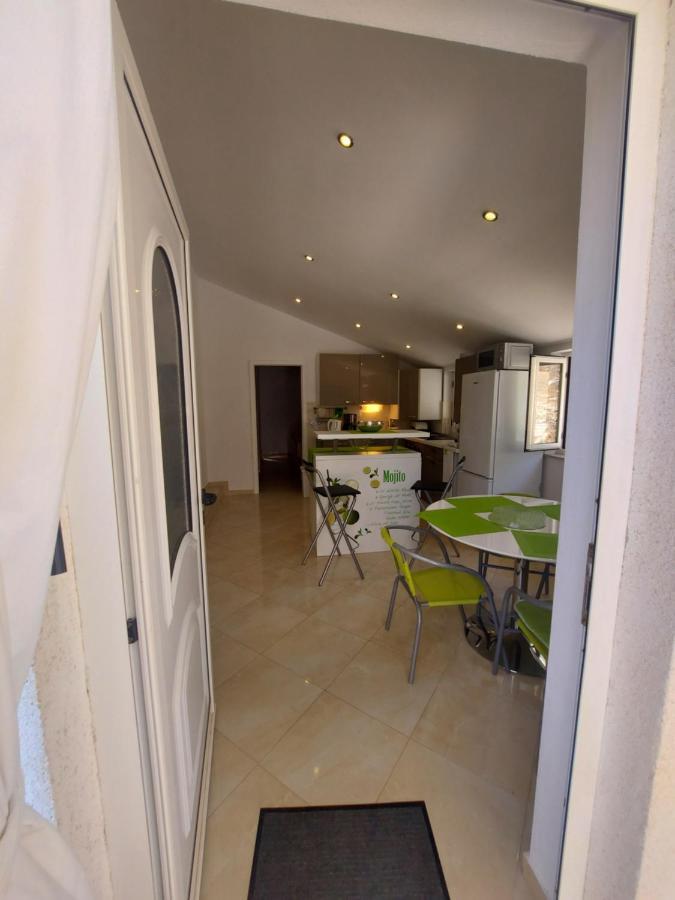 Apartman Marina Sa Parkingom Єлса Екстер'єр фото