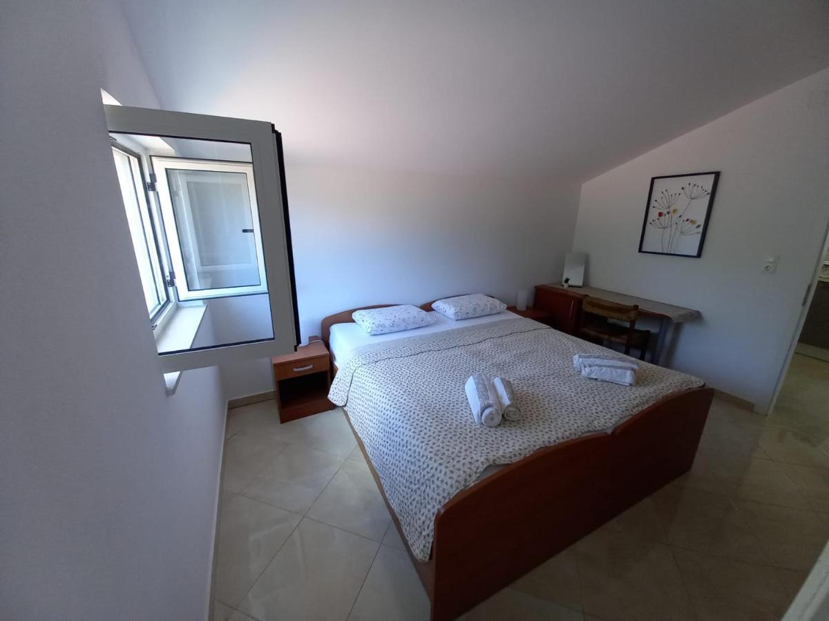 Apartman Marina Sa Parkingom Єлса Екстер'єр фото