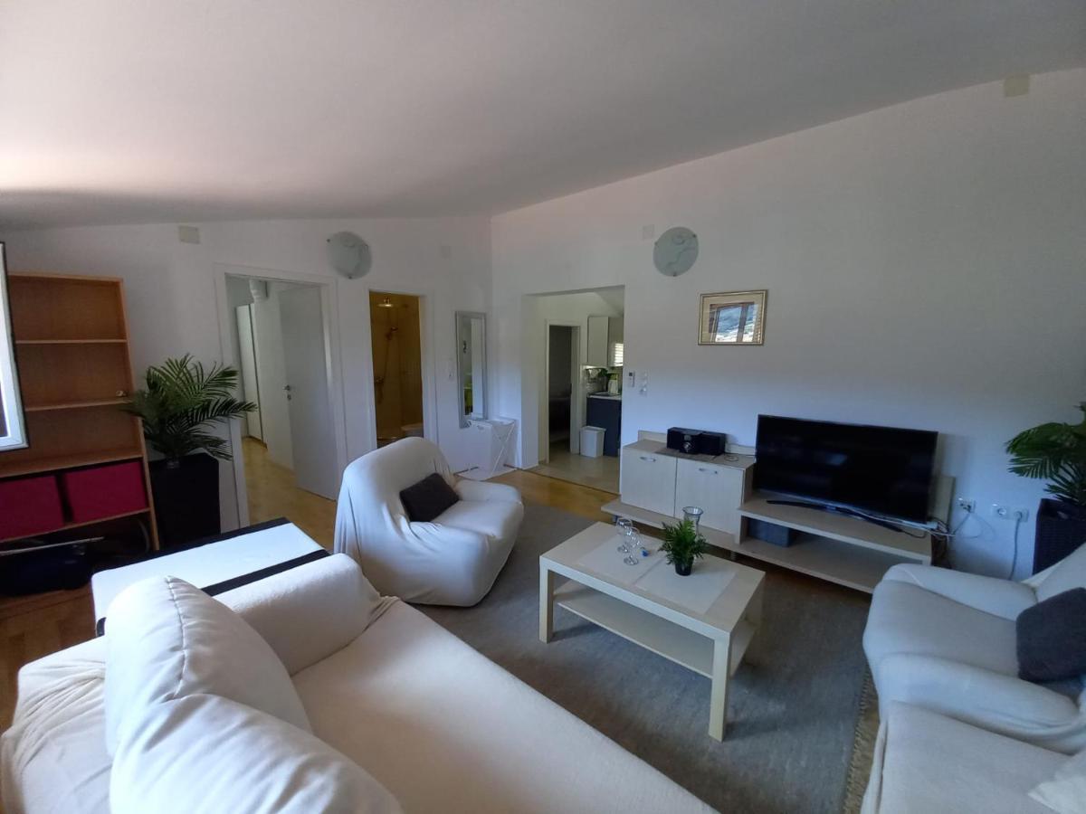 Apartman Marina Sa Parkingom Єлса Екстер'єр фото